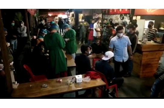 Razia Kesehatan di Cafe Barika, 1 Orang Positif Covid-19